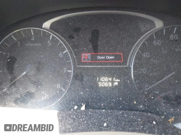 2014 Nissan Pathfinder SL with VIN 5N1AR2MN8EC725732, listed as a IAAI auction lot 42215625 with 110,641 mi miles and . Bid and sale history available at DreamBid. Image 7.