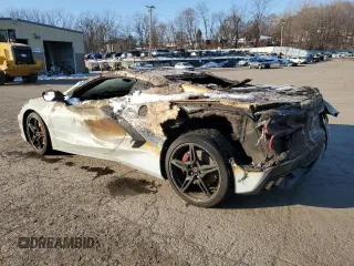 2020 Chevrolet Corvette 3LT z VIN 1G1Y82D41L5104243, wystawiony jako Copart lot #42624535 z przebiegiem Nie podano mil oraz Szkoda całkowita • Salvage title. Historia ofert i sprzedaży dostępna na DreamBid. Obrazek 2.