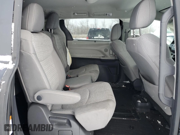2021 Toyota Sienna LE with VIN 5TDKRKEC8MS049544, listed as a Copart auction lot 45875155 with 70,948 mi miles and Clean Title. Bid and sale history available at carsss.com. Image 12.