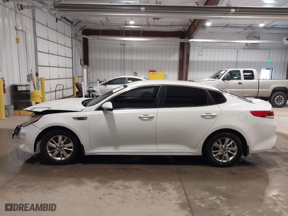 2016 Kia Optima LX with VIN KNAGT4L30G5072605, listed as a IAAI auction lot 41562330 with 152,320 mi miles. Bid and sale history available at carsss.com. Image 14.