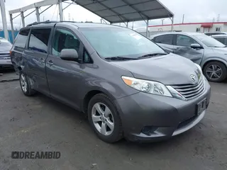 2017 Toyota Sienna LE Auto Access Seat с VIN 5TDKZ3DC3HS779469, выставлен на аукционе IAAI как лот 41789938 с пробегом 73 888 миль миль и . История ставок и продаж доступна на DreamBid. Изображение 1.