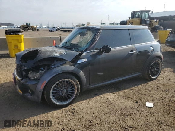 2009 MINI Hardtop S with VIN WMWMF73599TT94509, listed as a Copart auction lot 53495645 with Not provided miles and Salvage title. Bid and sale history available at DreamBid. Image 1.