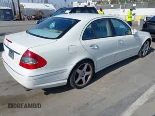 2009 Mercedes-Benz E-Class Luxury 3.5L with VIN WDBUF56X99B407610, listed as a IAAI auction lot 42173139 with 159,658 mi miles. Bid and sale history available at carsss.com. Image 4.