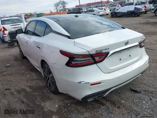 2020 Nissan Maxima SL with VIN 1N4AA6DV4LC379314, listed as a IAAI auction lot 41868509 with 18,107 mi miles. Bid and sale history available at carsss.com. Image 3.