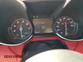 2019 Alfa Romeo Giulia Ti z VIN ZARFANBN3K7608916, wystawiony jako Copart lot #46910115 z przebiegiem 73 750 mil mil oraz Szkody całkowita. Historia ofert i sprzedaży dostępna na DreamBid. Obrazek 9.