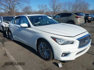 2021 Infiniti Q50 Luxe z VIN JN1EV7BR9MM754818, wystawiony jako IAAI lot #41687198 z przebiegiem 15 985 mil mil oraz . Historia ofert i sprzedaży dostępna na DreamBid. Obrazek 1.