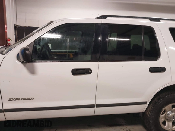 2004 Ford Explorer XLS z VIN 1FMZU72K14ZB03010, wystawiony jako IAAI lot #41240957 z przebiegiem 185 144 mil mil oraz . Historia ofert i sprzedaży dostępna na DreamBid. Obrazek 14.