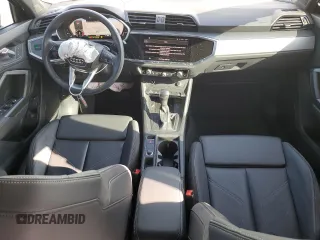 2023 Audi Q3 S line Premium Plus z VIN WA1EECF38P1020991, wystawiony jako Copart lot #55766265 z przebiegiem 36 264 mil mil oraz Szkoda całkowita • Salvage title. Historia ofert i sprzedaży dostępna na DreamBid. Obrazek 8.