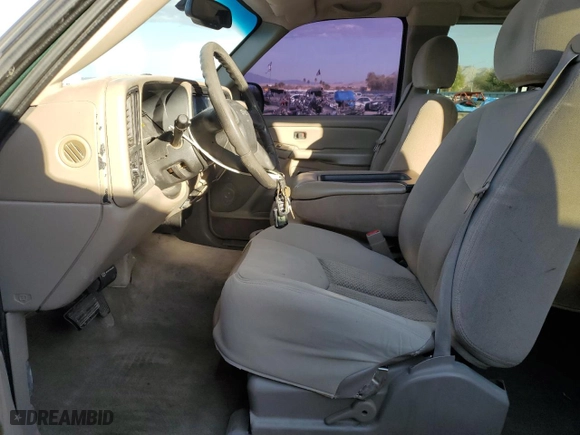 2004 GMC Sierra 1500 SLE with VIN 2GTEC19V841314555, listed as a Copart auction lot 43657415 with 405,232 mi miles and Salvage Title. Bid and sale history available at carsss.com. Image 7.