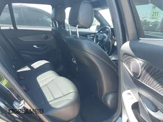 2018 Mercedes-Benz GLC 300 с VIN WDC0G4JB5JV021220, выставлен на аукционе IAAI как лот 42272012 с пробегом 79 692 миль миль и . История ставок и продаж доступна на DreamBid. Изображение 8.