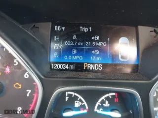 2017 Ford Escape SE with VIN 1FMCU0GDXHUD45191, listed as a IAAI auction lot 41883627 with 120,034 mi miles. Bid and sale history available at carsss.com. Image 7.