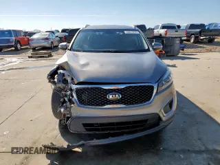 2018 Kia Sorento LX with VIN 5XYPG4A39JG375908, listed as a Copart auction lot 45412235 with 140,483 mi miles and Salvage Title. Bid and sale history available at carsss.com. Image 5.