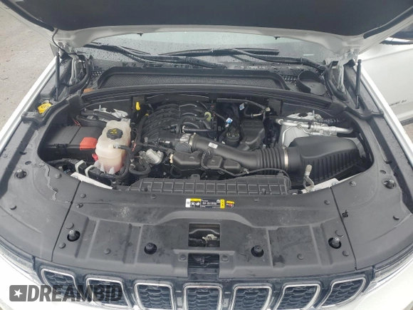 2023 Jeep Grand Cherokee Limited z VIN 1C4RJKBG7P8781671, wystawiony jako Copart lot #49783005 z przebiegiem 24 403 mil mil oraz Szkoda całkowita • Salvage title. Historia ofert i sprzedaży dostępna na DreamBid. Obrazek 14.