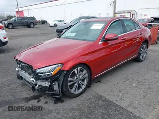 2021 Mercedes-Benz C 300 z VIN W1KWF8EB5MR622425, wystawiony jako IAAI lot #41664023 z przebiegiem 21 961 mil mil oraz . Historia ofert i sprzedaży dostępna na DreamBid. Obrazek 18.