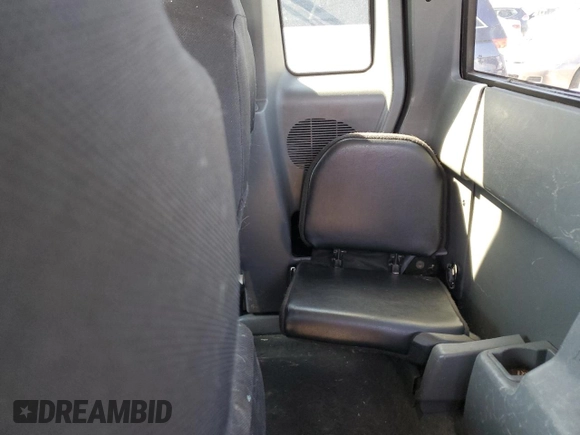 2004 Ford Ranger XL Fleet with VIN 1FTZR45E74PA52506, listed as a Copart auction lot 53151675 with 233,833 mi miles and Clean Title. Bid and sale history available at DreamBid. Image 4.