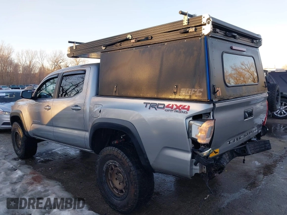 2017 Toyota Tacoma SR5 z VIN 3TMCZ5AN3HM045386, wystawiony jako IAAI lot #41330487 z przebiegiem 140 867 mil mil oraz . Historia ofert i sprzedaży dostępna na DreamBid. Obrazek 3.