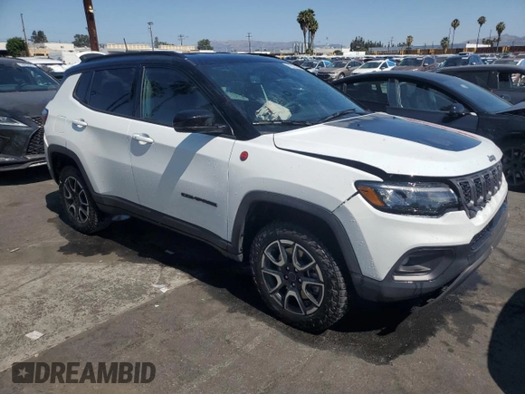 2025 Jeep Compass Trailhawk with VIN 3C4NJDDN4ST536911, listed as a Copart auction lot 65444215 with 16,172 mi miles and Clean title. Bid and sale history available at DreamBid. Image 4.