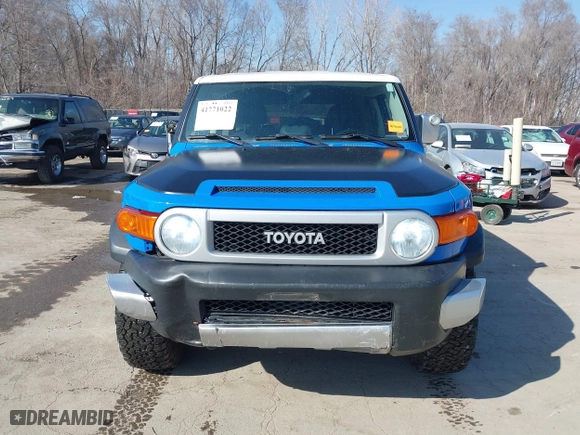 2007 Toyota FJ Cruiser with VIN JTEBU11F670092954, listed as a IAAI auction lot 41771022 with 200,569 mi miles. Bid and sale history available at carsss.com. Image 12.