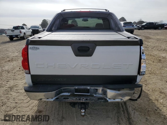2005 Chevrolet Avalanche Z71 with VIN 3GNEK12ZX5G252768, listed as a Copart auction lot 43076865 with 181,213 mi miles and Clean title. Bid and sale history available at DreamBid. Image 6.