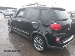 2014 FIAT 500L Trekking with VIN ZFBCFADH2EZ007684, listed as a IAAI auction lot 41952408 with 39,424 mi miles and . Bid and sale history available at DreamBid. Image 3.