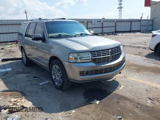 2008 Lincoln Navigator with VIN 5LMFU27508LJ02977, listed as a IAAI auction lot 42682100 with 174,663 mi miles and . Bid and sale history available at DreamBid. Image 1.