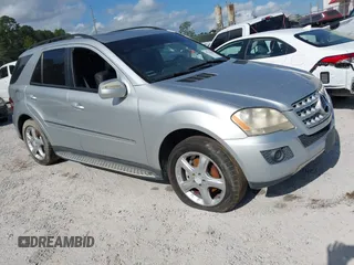 2009 Mercedes-Benz M 3.5L with VIN 4JGBB86E69A476308, listed as a IAAI auction lot 42133542 with 189,523 mi miles. Bid and sale history available at carsss.com. Image 1.