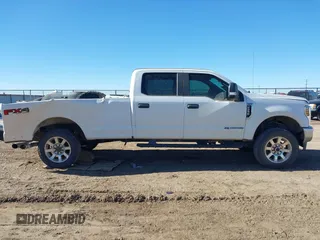 2019 Ford Super Duty F-250 SRW XL with VIN 1FT7W2BT7KED25993, listed as a IAAI auction lot 41400577 with 169,713 mi miles. Bid and sale history available at carsss.com. Image 13.