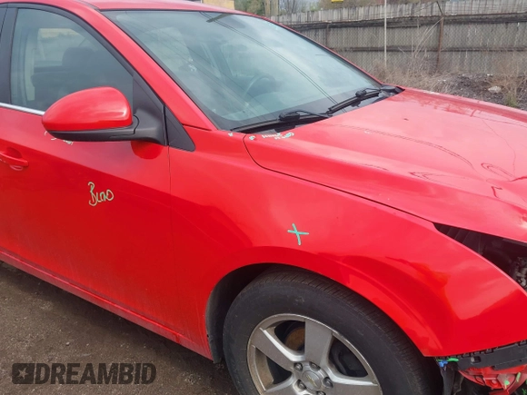 2014 Chevrolet Cruze 1LT z VIN 1G1PC5SB9E7342166, wystawiony jako IAAI lot #42157295 z przebiegiem 122 290 mil mil oraz . Historia ofert i sprzedaży dostępna na DreamBid. Obrazek 14.