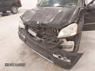 2011 Mercedes-Benz GL-Class GL 450 with VIN 4JGBF7BE2BA737203, listed as a IAAI auction lot 41364607 with 133,921 mi miles. Bid and sale history available at carsss.com. Image 6.