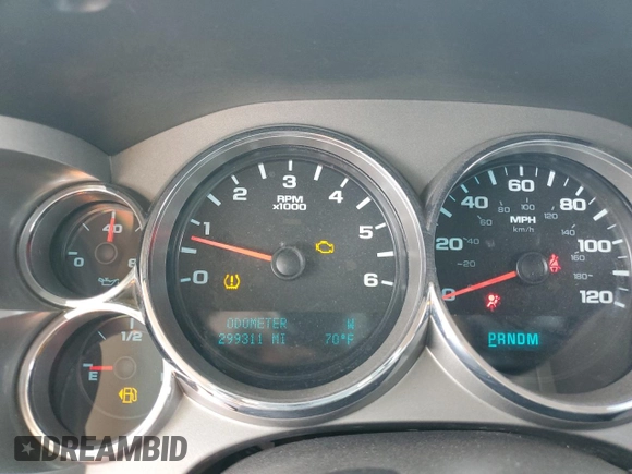 2012 Chevrolet Silverado 1500 LT with VIN 3GCPKSE71CG189543, listed as a Copart auction lot 51070745 with 299,311 mi miles and Salvage Title. Bid and sale history available at DreamBid. Image 9.