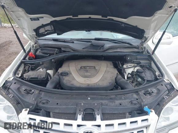 2009 Mercedes-Benz M 350 with VIN 4JGBB86E99A510418, listed as a IAAI auction lot 42200836 with 125,116 mi miles and . Bid and sale history available at carsss.com. Image 10.