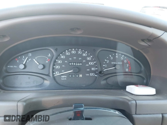 1999 Ford Escort SE z VIN 1FAFP13P6XW180845, wystawiony jako IAAI lot #41398242 z przebiegiem 59 300 mil mil oraz . Historia ofert i sprzedaży dostępna na DreamBid. Obrazek 7.