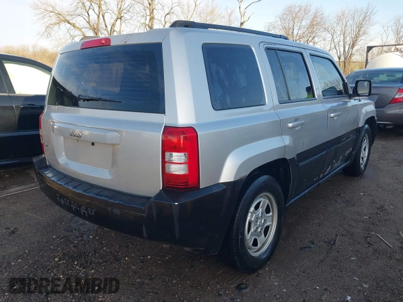 2010 Jeep Patriot Sport z VIN 1J4NF2GB2AD547301, wystawiony jako IAAI lot #41800894 z przebiegiem 147 351 mil mil oraz . Historia ofert i sprzedaży dostępna na DreamBid. Obrazek 4.