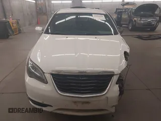 2013 Chrysler 200 Limited with VIN 1C3CCBCG5DN745686, listed as a IAAI auction lot 41850100 with 162,298 mi miles. Bid and sale history available at carsss.com. Image 12.