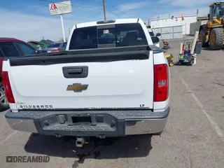 2007 Chevrolet Silverado 1500 LT w/1LT with VIN 3GCEC13J97G505483, listed as a IAAI auction lot 41911656 with 144,415 mi miles. Bid and sale history available at carsss.com. Image 16.