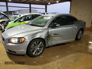 2010 Volvo C70 with VIN YV1672MC1AJ090433, listed as a Copart auction lot 44700745 with 178,132 mi miles and Salvage Title. Bid and sale history available at carsss.com. Image 1.