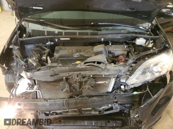 2011 Toyota Sienna XLE with VIN 5TDDK3DC1BS028679, listed as a Copart auction lot 52450655 with 114,054 mi miles and Salvage Title. Bid and sale history available at carsss.com. Image 12.
