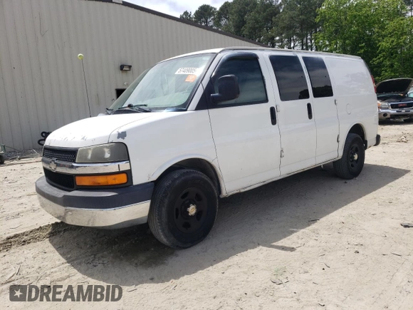 2005 Chevrolet Express Cargo with VIN 1GCFG15T051142218, listed as a Copart auction lot 57409005 with 185,725 mi miles and Salvage title. Bid and sale history available at DreamBid. Image 1.