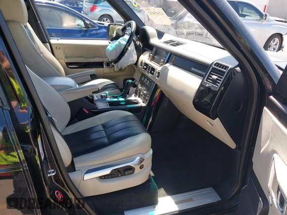 2010 Land Rover Range Rover SC Autobiography with VIN SALMP1E41AA318146, listed as a IAAI auction lot 42145432 with 119,772 mi miles and . Bid and sale history available at DreamBid. Image 5.