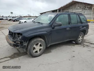 2004 Chevrolet TrailBlazer LT with VIN 1GNDS13S842420511, listed as a Copart auction lot 42740975 with 184,192 mi miles and Salvage Title. Bid and sale history available at carsss.com. Image 1.