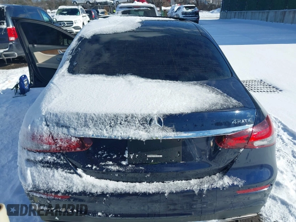 2021 Mercedes-Benz E 350 with VIN W1KZF8EB8MA935738, listed as a IAAI auction lot 41355282 with 63,160 mi miles and . Bid and sale history available at DreamBid. Image 16.