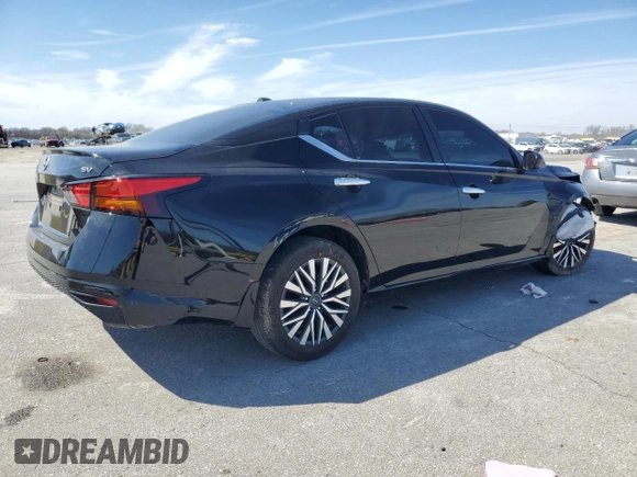 2024 Nissan Altima SV with VIN 1N4BL4DV6RN380917, listed as a Copart auction lot 50172175 with 33,036 mi miles and Salvage Title. Bid and sale history available at DreamBid. Image 3.