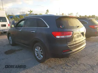 2018 Kia Sorento LX with VIN 5XYPG4A38JG400913, listed as a IAAI auction lot 41552120 with 94,637 mi miles. Bid and sale history available at carsss.com. Image 3.
