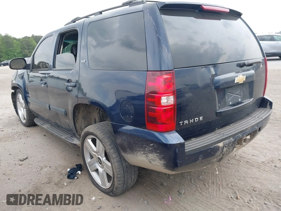 2007 Chevrolet Tahoe LT z VIN 1GNFC13067R201692, wystawiony jako IAAI lot #42084896 z przebiegiem 260 159 mil mil oraz . Historia ofert i sprzedaży dostępna na DreamBid. Obrazek 3.