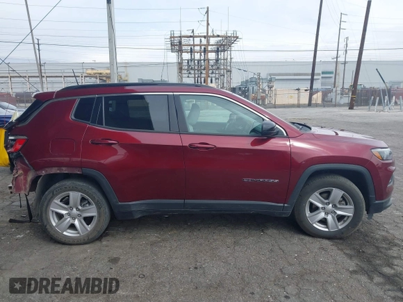 2022 Jeep Compass Latitude with VIN 3C4NJCBB8NT218393, listed as a IAAI auction lot 41712944 with 32,772 mi miles and . Bid and sale history available at carsss.com. Image 14.