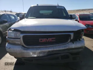 2003 GMC Yukon SLE with VIN 1GKEK13Z13R249251, listed as a Copart auction lot 88695635 with 189,129 mi miles and Salvage Title. Bid and sale history available at carsss.com. Image 5.