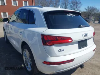 2018 Audi Q5 Premium Plus with VIN WA1BNAFY2J2082584, listed as a IAAI auction lot 41794887 with 53,877 mi miles. Bid and sale history available at carsss.com. Image 3.