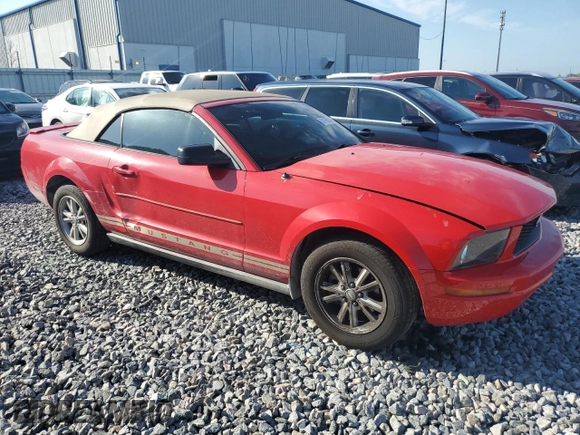 2007 Ford Mustang Deluxe z VIN 1ZVFT84N975296099, wystawiony jako Copart lot #58169845 z przebiegiem 108 251 mil mil oraz Szkoda całkowita • Salvage title. Historia ofert i sprzedaży dostępna na DreamBid. Obrazek 4.
