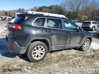 2015 Jeep Cherokee Latitude with VIN 1C4PJMCS6FW577881, listed as a Copart auction lot 44958775 with 111,273 mi miles and Salvage Title. Bid and sale history available at carsss.com. Image 3.