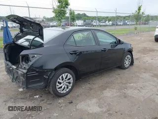 2018 Toyota Corolla L z VIN 2T1BURHE2JC080104, wystawiony jako IAAI lot #42354484 z przebiegiem 35 635 mil mil oraz . Historia ofert i sprzedaży dostępna na DreamBid. Obrazek 4.